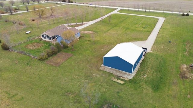 169 E 1600th Road, Baldwin City, KS 66006