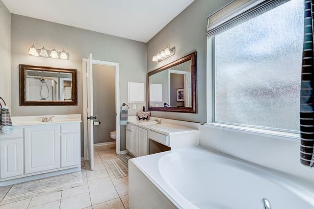 78 E Evangeline Oaks Circle, The Woodlands, TX 77384