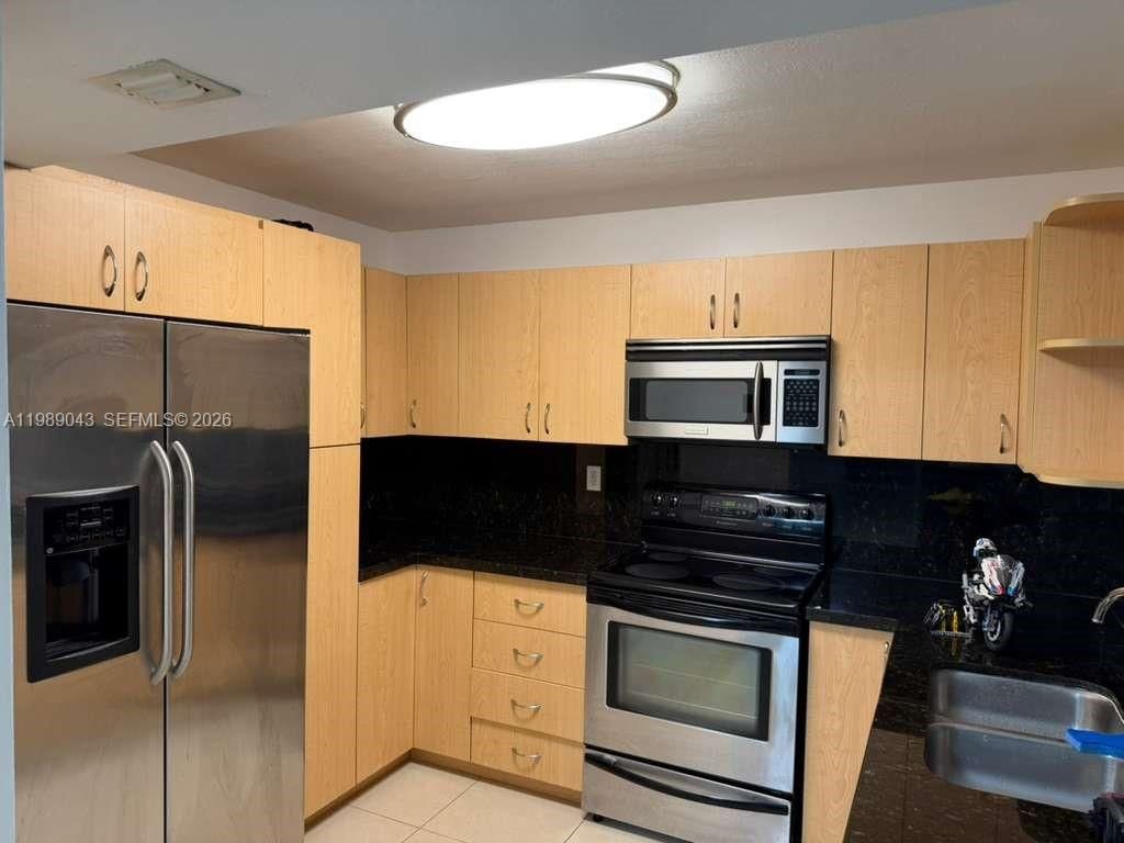 2750 NE 183rd Street 1201, Aventura, FL 33160