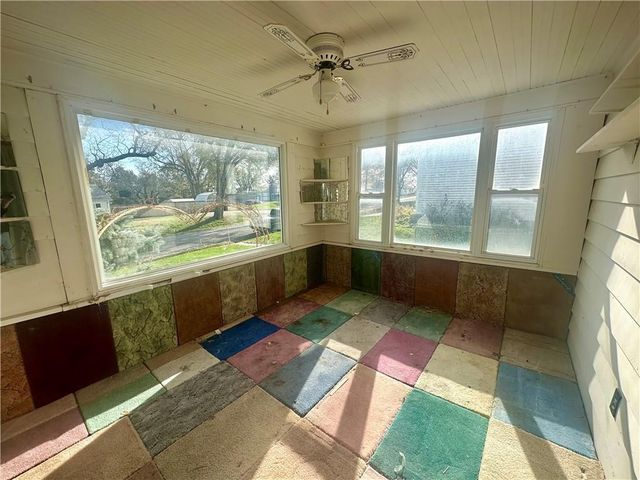 1222 E 3rd Street, Maryville, MO 64468