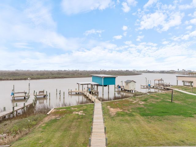 1390 County Road 201, Sargent, TX 77414
