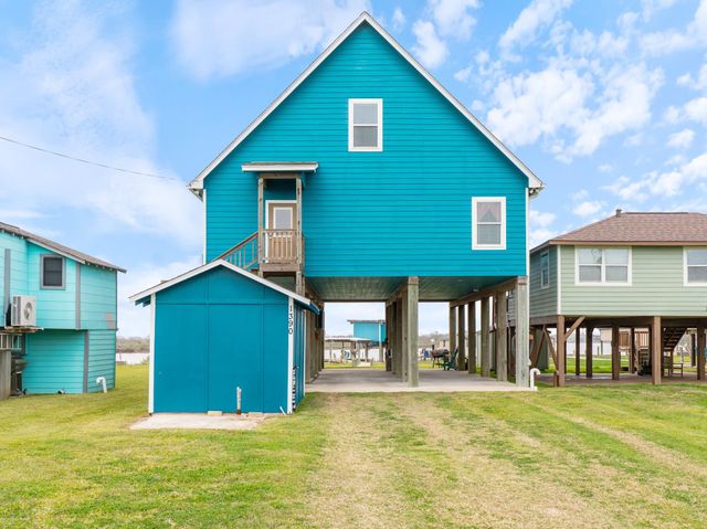 1390 County Road 201, Sargent, TX 77414