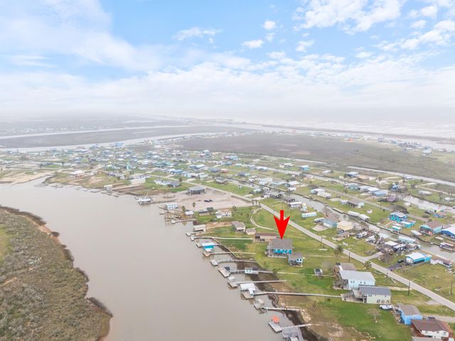 1390 County Road 201, Sargent, TX 77414