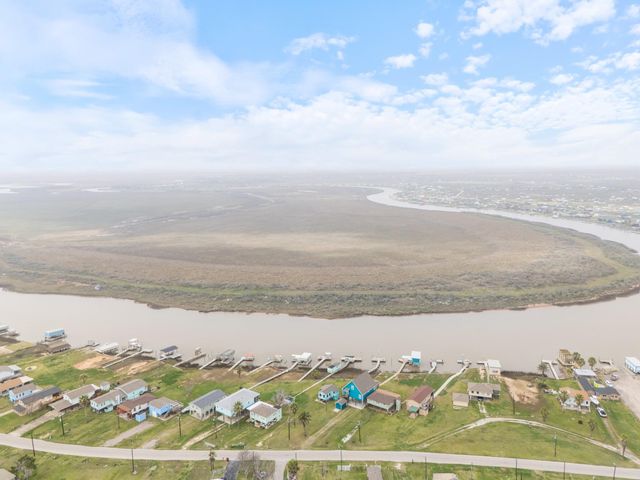 1390 County Road 201, Sargent, TX 77414