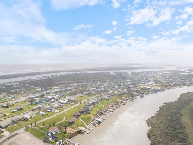 1390 County Road 201, Sargent, TX 77414