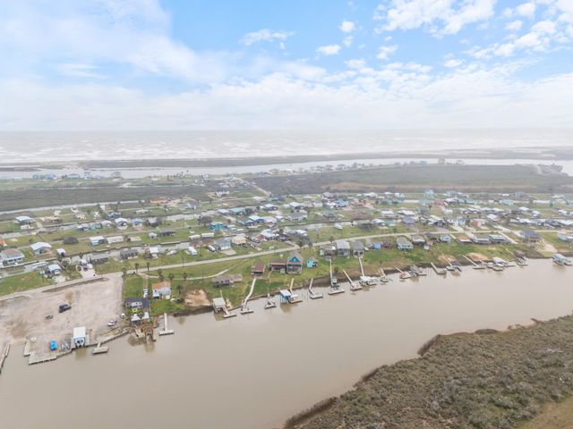 1390 County Road 201, Sargent, TX 77414