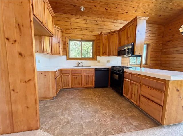 120 Zermat, Crestline, CA 92325