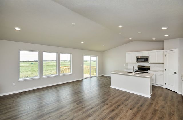1117 Featherstone Avenue NE, Bondurant, IA 50035