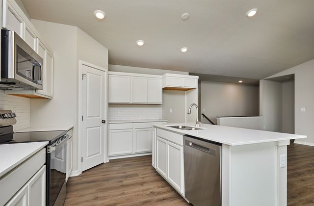 1117 Featherstone Avenue NE, Bondurant, IA 50035