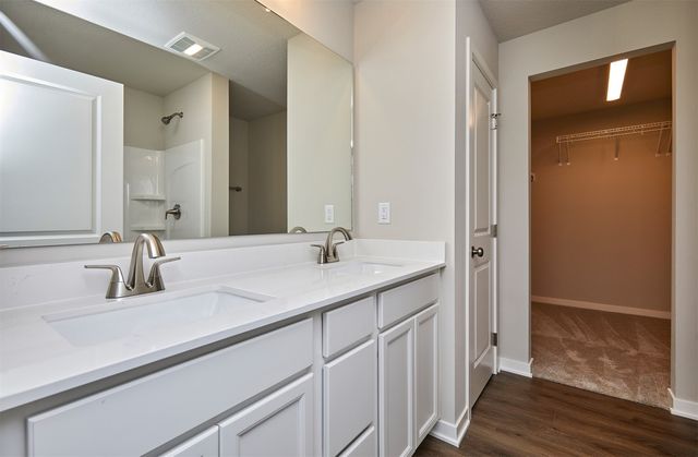 1117 Featherstone Avenue NE, Bondurant, IA 50035