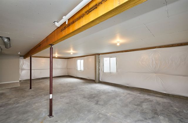 1117 Featherstone Avenue NE, Bondurant, IA 50035
