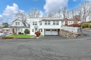4 Cedar Lane, Suffern, NY 10901