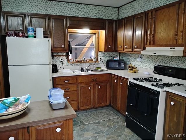 53 Carefree Lane, Cheektowaga, NY 14227