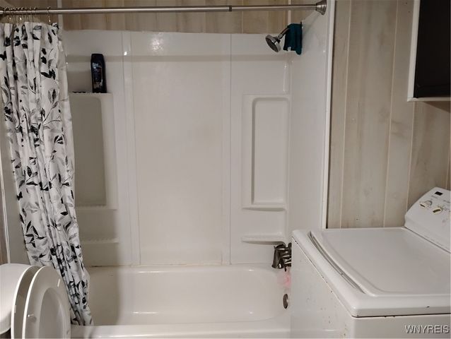 53 Carefree Lane, Cheektowaga, NY 14227