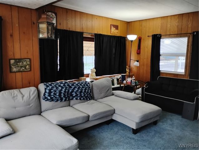 53 Carefree Lane, Cheektowaga, NY 14227