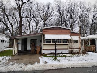 53 Carefree Lane, Cheektowaga, NY 14227