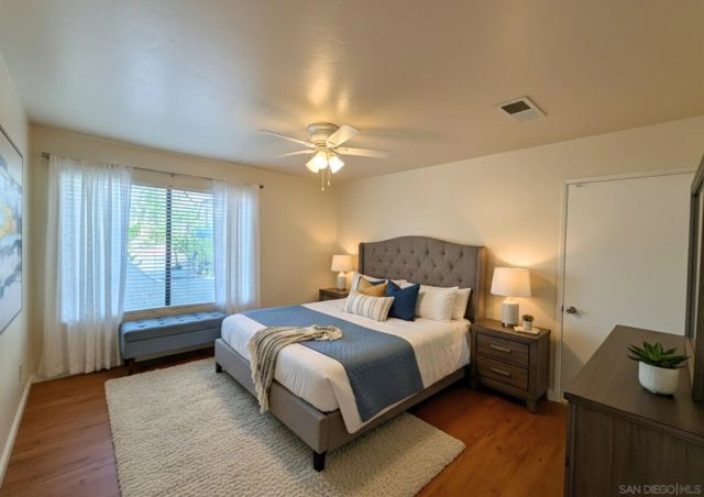 9392 Twin Trails Dr 105, San Diego, CA 92129