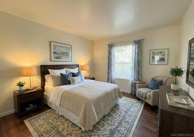 9392 Twin Trails Dr 105, San Diego, CA 92129