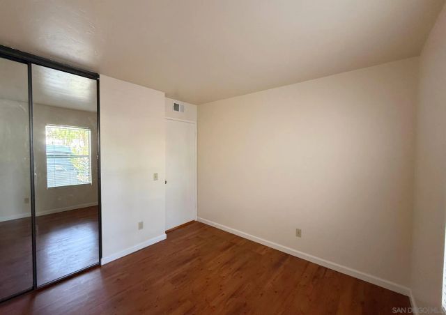 9392 Twin Trails Dr 105, San Diego, CA 92129