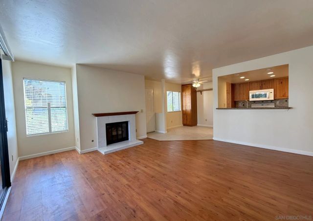 9392 Twin Trails Dr 105, San Diego, CA 92129