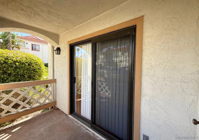 9392 Twin Trails Dr 105, San Diego, CA 92129