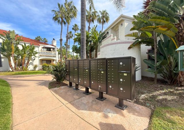 9392 Twin Trails Dr 105, San Diego, CA 92129