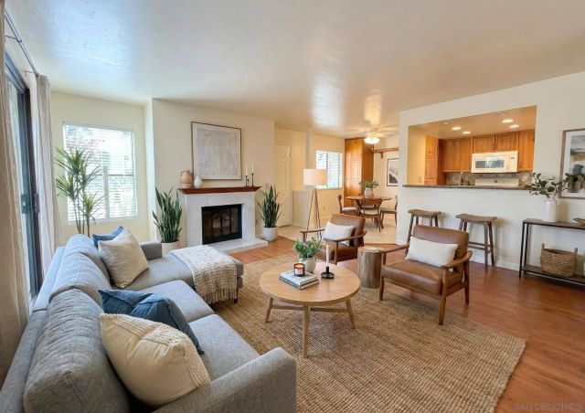 9392 Twin Trails Dr 105, San Diego, CA 92129