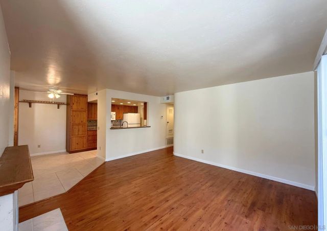 9392 Twin Trails Dr 105, San Diego, CA 92129