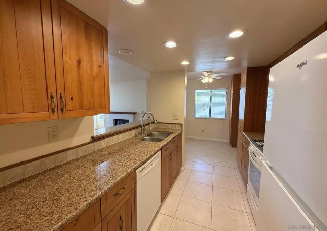 9392 Twin Trails Dr 105, San Diego, CA 92129