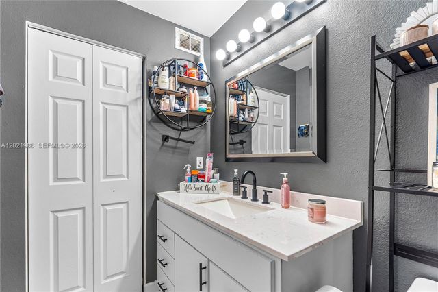 4759 Via Palm Lakes 312, West Palm Beach, FL 33417