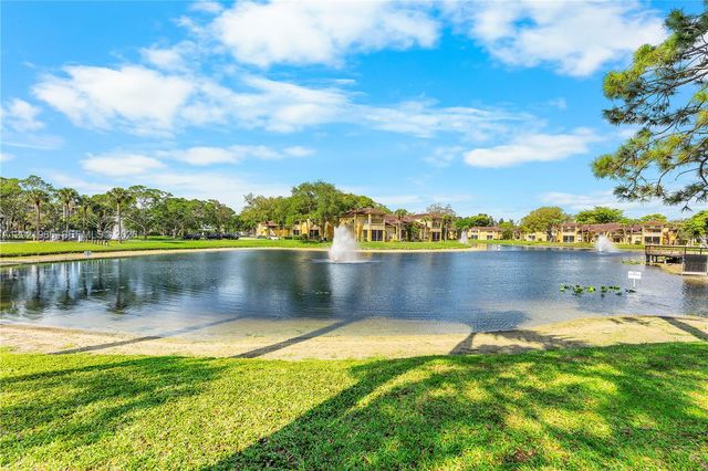 4759 Via Palm Lakes 312, West Palm Beach, FL 33417
