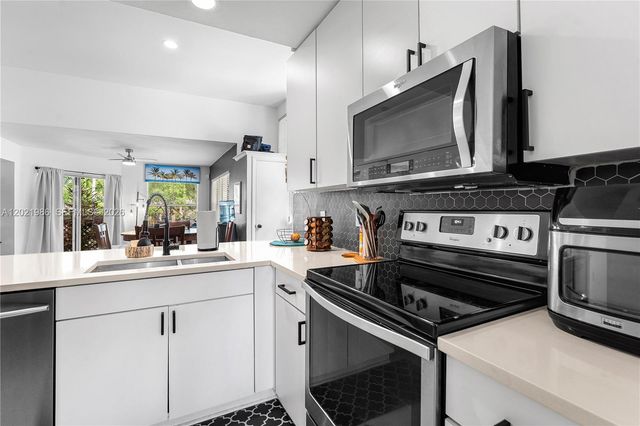 4759 Via Palm Lakes 312, West Palm Beach, FL 33417