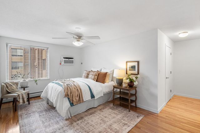 1770 Bryant Avenue S 301, Minneapolis, MN 55403