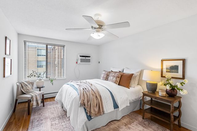 1770 Bryant Avenue S 301, Minneapolis, MN 55403