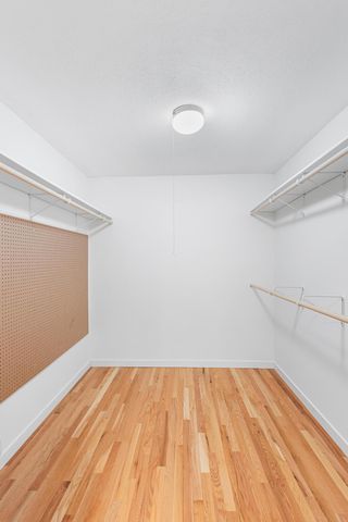 1770 Bryant Avenue S 301, Minneapolis, MN 55403