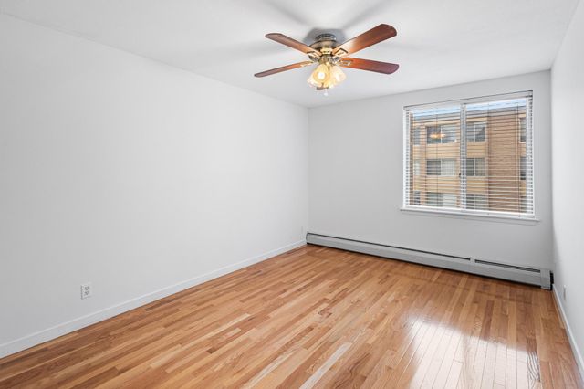 1770 Bryant Avenue S 301, Minneapolis, MN 55403