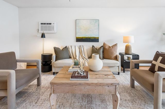 1770 Bryant Avenue S 301, Minneapolis, MN 55403