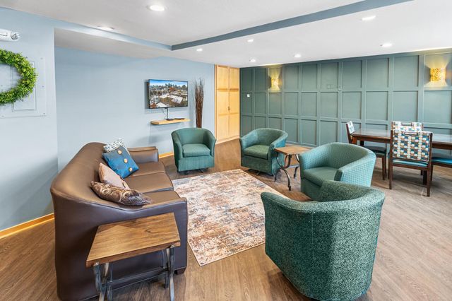 1770 Bryant Avenue S 301, Minneapolis, MN 55403