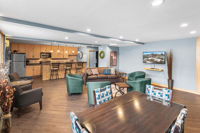 1770 Bryant Avenue S 301, Minneapolis, MN 55403