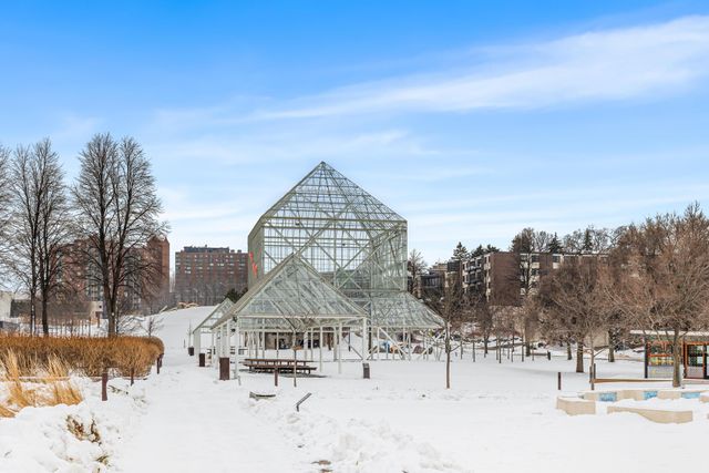 1770 Bryant Avenue S 301, Minneapolis, MN 55403