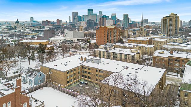 1770 Bryant Avenue S 301, Minneapolis, MN 55403