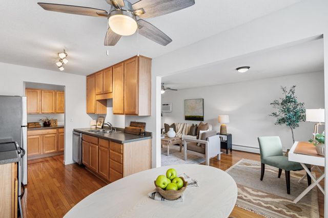 1770 Bryant Avenue S 301, Minneapolis, MN 55403