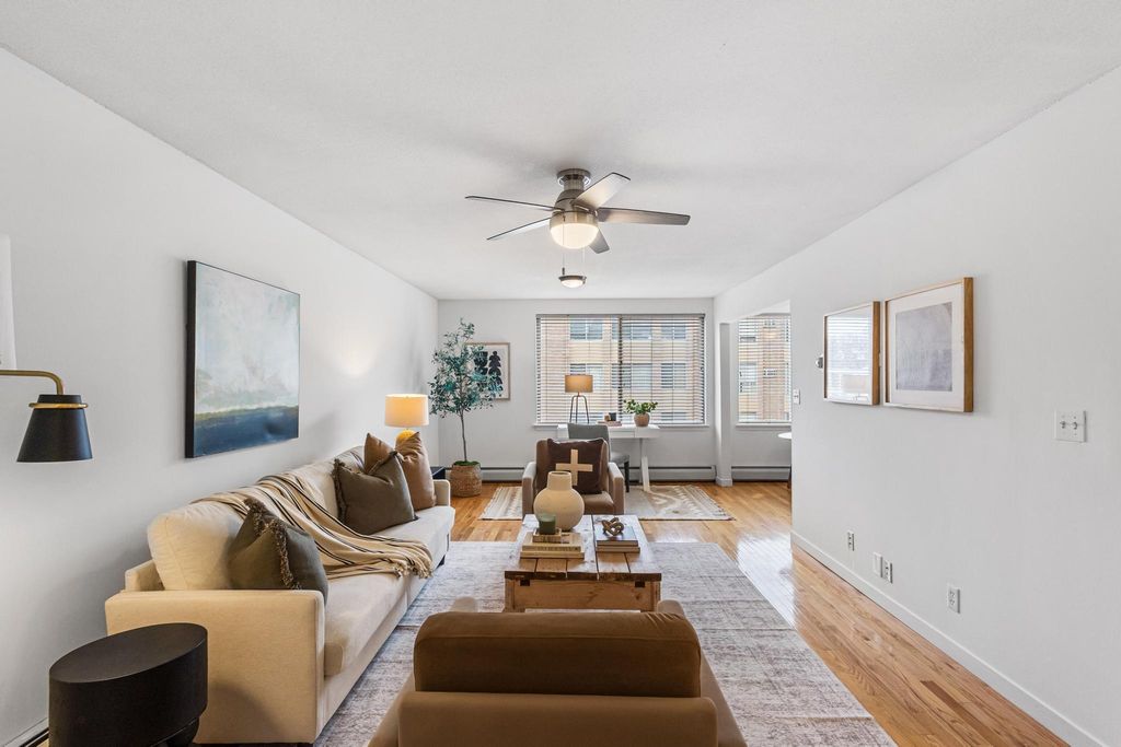 1770 Bryant Avenue S 301, Minneapolis, MN 55403