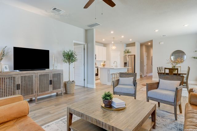 3021 Hess, Schertz, TX 78154