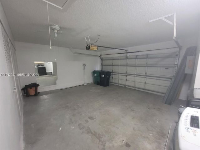 10304 SW 139th Pl, Miami, FL 33186