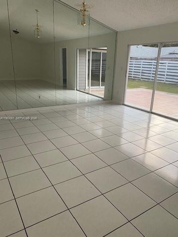 10304 SW 139th Pl, Miami, FL 33186