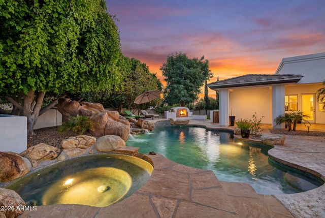 13809 S 32nd Place, Phoenix, AZ 85044