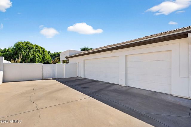 13809 S 32nd Place, Phoenix, AZ 85044