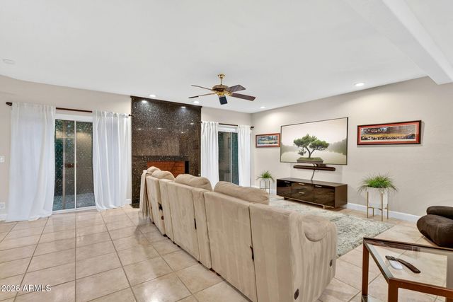 13809 S 32nd Place, Phoenix, AZ 85044