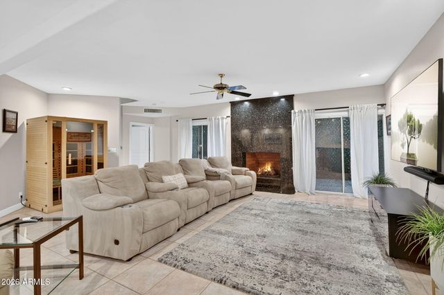 13809 S 32nd Place, Phoenix, AZ 85044